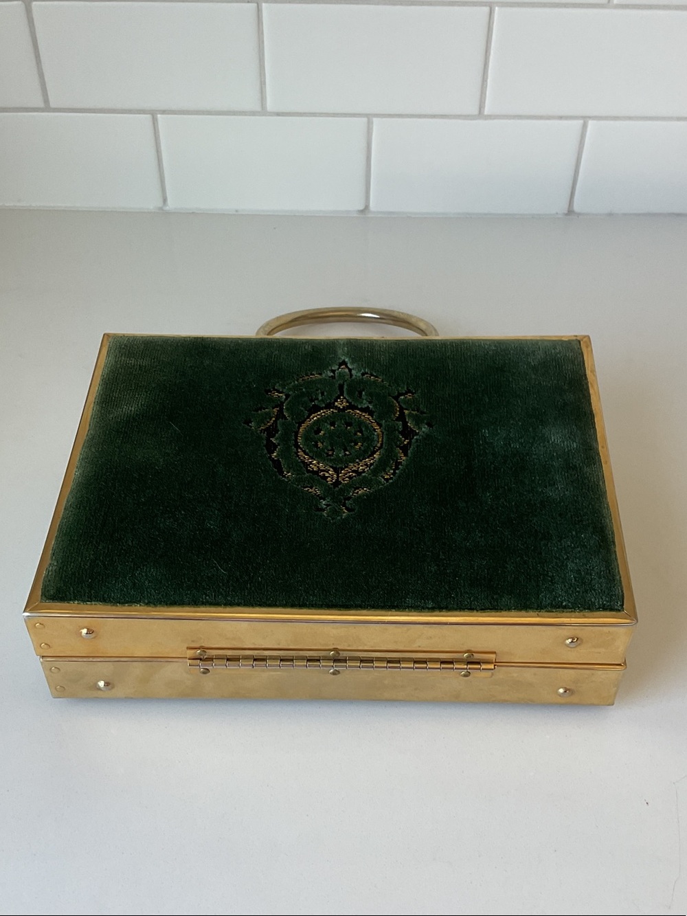 Vintage STYLECRAFT of Miami Gold Metal & Green Velvet Mid-Century Box Handbag - Picture 8 of 16